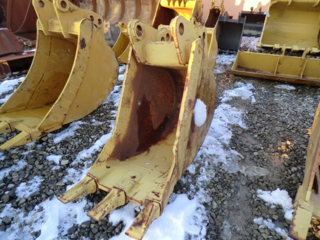 Mantovani Benne L 221 GP Benna con denti, larghezza mm 600. - Ковш для экскаватора: фото 4 Mantovani Benne L 221 GP Benna con denti, larghezza mm 600. - Ковш для экскаватора: фото 4