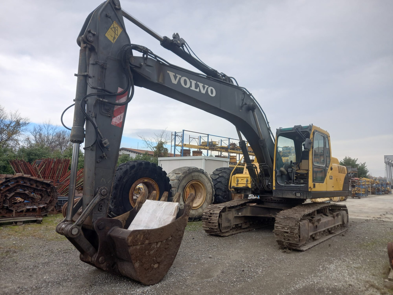 VOLVO EC210B NLC Escavatore cingolato usato in buone condizioni. - Гусеничный экскаватор: фото 2 VOLVO EC210B NLC Escavatore cingolato usato in buone condizioni. - Гусеничный экскаватор: фото 2