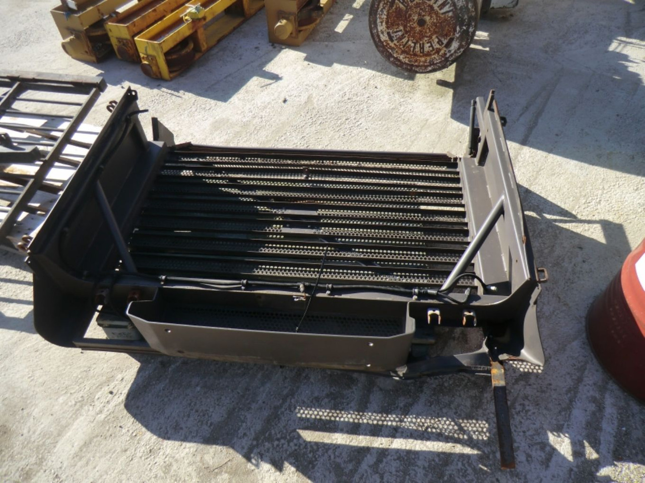 VOLVO L330E GRIGLIA - Решётка радиатора для Строительной техники: фото 5 VOLVO L330E GRIGLIA - Решётка радиатора для Строительной техники: фото 5