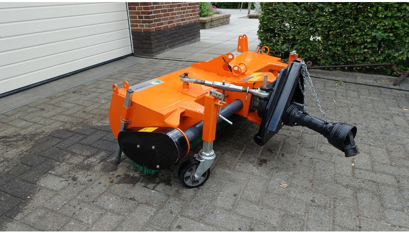 Eco Technologies Rolbezem 130Cm Rolbezem 130Cm - Подметально-уборочная машина: фото 2 Eco Technologies Rolbezem 130Cm Rolbezem 130Cm - Подметально-уборочная машина: фото 2