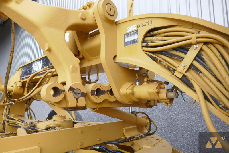 Грейдер Caterpillar 140H: фото 13