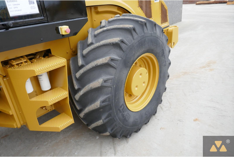 Каток Caterpillar CP76: фото 16