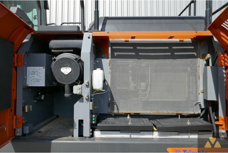 Гусеничный экскаватор Hitachi ZX210LC-6: фото 18 Гусеничный экскаватор Hitachi ZX210LC-6: фото 18