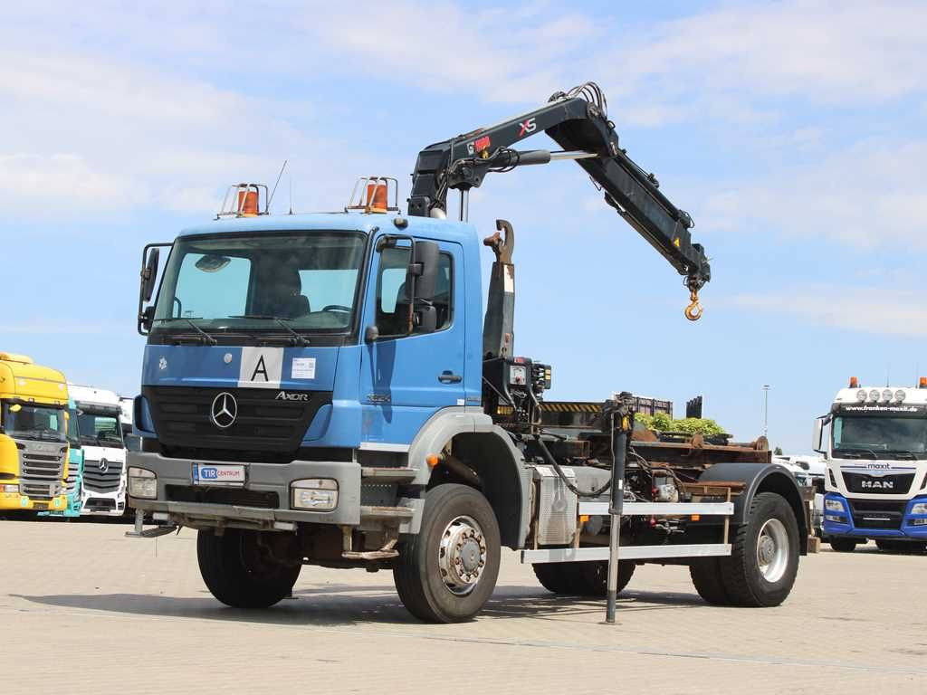Mercedes-Benz AXOR 1824, CRANE HIAB 099B-3 DUO, 4x4 - Автоманипулятор: фото 1 Mercedes-Benz AXOR 1824, CRANE HIAB 099B-3 DUO, 4x4 - Автоманипулятор: фото 1