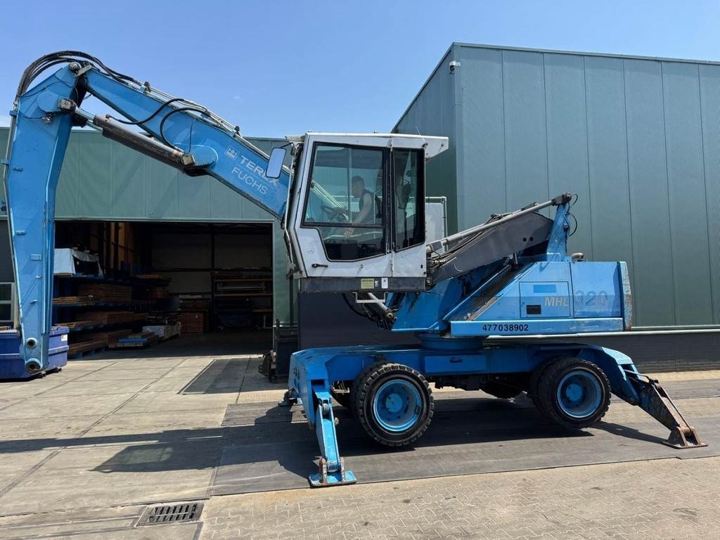 Fuchs MHL 320  - Перегружатель: фото 2 Fuchs MHL 320  - Перегружатель: фото 2