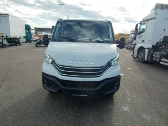 Iveco Daily 40 - 180 Fahrgestell, E6 Automatik mehrere Einheiten verfügbar - Грузовик-шасси: фото 2 Iveco Daily 40 - 180 Fahrgestell, E6 Automatik mehrere Einheiten verfügbar - Грузовик-шасси: фото 2