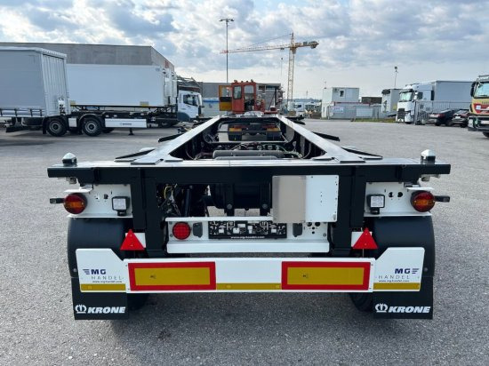 Krone Box Liner SZC 18 ADR-Chassi für 20ft Container, 1-A Liftachse - Полуприцеп-контейнеровоз/ Сменный кузов: фото 4 Krone Box Liner SZC 18 ADR-Chassi für 20ft Container, 1-A Liftachse - Полуприцеп-контейнеровоз/ Сменный кузов: фото 4