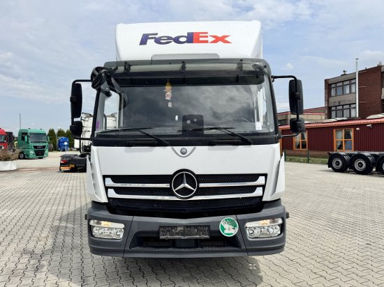Mercedes-Benz Atego 1524 Koffer mit Hebebühne - Грузовик с закрытым кузовом: фото 2 Mercedes-Benz Atego 1524 Koffer mit Hebebühne - Грузовик с закрытым кузовом: фото 2