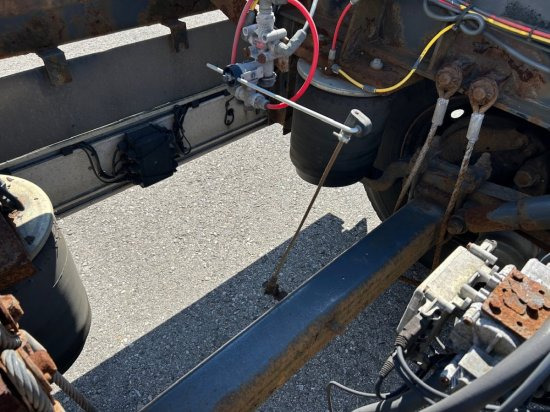 Прицеп-контейнеровоз/ Сменный кузов Renders Standard-Lafette BDF, BPW-Achsen: фото 14 Прицеп-контейнеровоз/ Сменный кузов Renders Standard-Lafette BDF, BPW-Achsen: фото 14