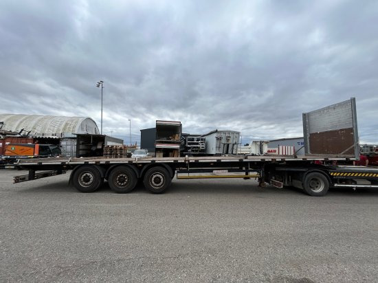 Schwarzmüller Plateau-Auflieger J Serie - Полуприцеп бортовой/ Платформа: фото 3 Schwarzmüller Plateau-Auflieger J Serie - Полуприцеп бортовой/ Платформа: фото 3