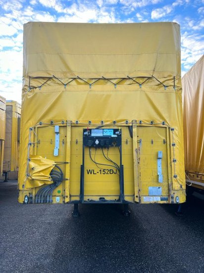 Schwarzmüller Spezialauflieger Schräglader, Coilmulde, Liftachse, Edscha-Verdeck, - Тентованный полуприцеп: фото 2 Schwarzmüller Spezialauflieger Schräglader, Coilmulde, Liftachse, Edscha-Verdeck, - Тентованный полуприцеп: фото 2