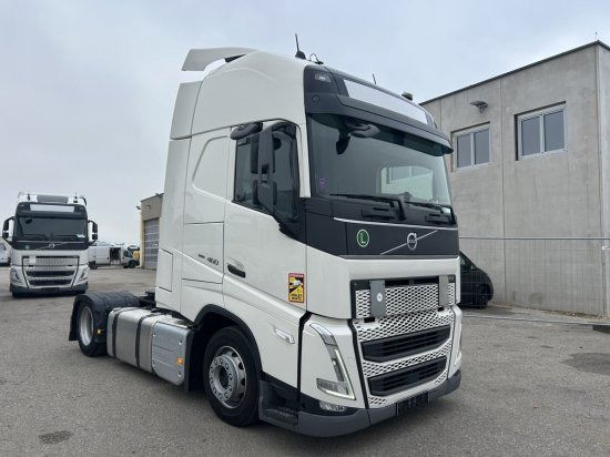 Volvo FH 460 E6, Low Deck , I Save I-Shift, Standklima - Тягач: фото 1 Volvo FH 460 E6, Low Deck , I Save I-Shift, Standklima - Тягач: фото 1