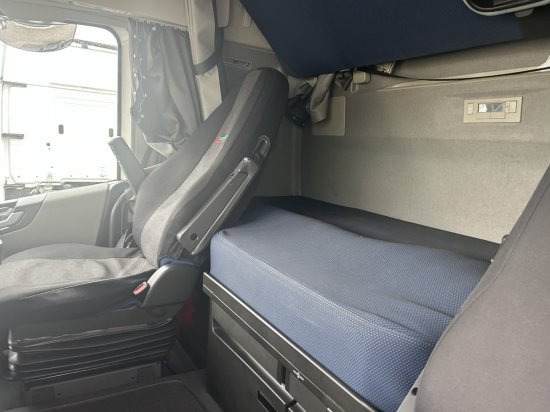 Тягач Volvo FH 500 XL, Alufelgen, Standklima, Voll-Luft: фото 15 Тягач Volvo FH 500 XL, Alufelgen, Standklima, Voll-Luft: фото 15