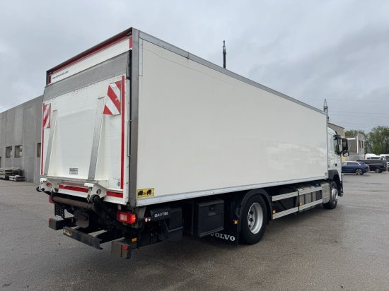Volvo FM 420, Schlafkabine Koffer mit Ladebordwand - Грузовик с закрытым кузовом: фото 4 Volvo FM 420, Schlafkabine Koffer mit Ladebordwand - Грузовик с закрытым кузовом: фото 4