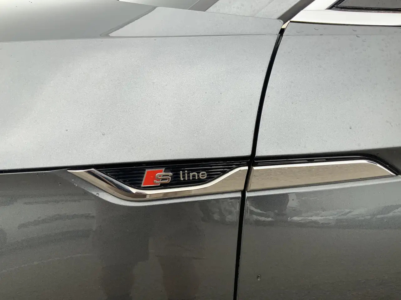 Audi A5 Sportback 2.0 TFSI g-tron Sport 2 x S-line edition - Хэтчбек: фото 4 Audi A5 Sportback 2.0 TFSI g-tron Sport 2 x S-line edition - Хэтчбек: фото 4