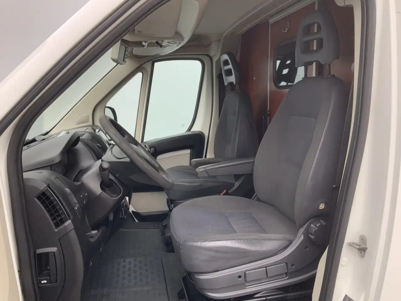 Citroen Jumper 30 2.2 HDI L2H2 Airco Cruise Camera 3 Zits sidebar - Цельнометаллический фургон: фото 4 Citroen Jumper 30 2.2 HDI L2H2 Airco Cruise Camera 3 Zits sidebar - Цельнометаллический фургон: фото 4