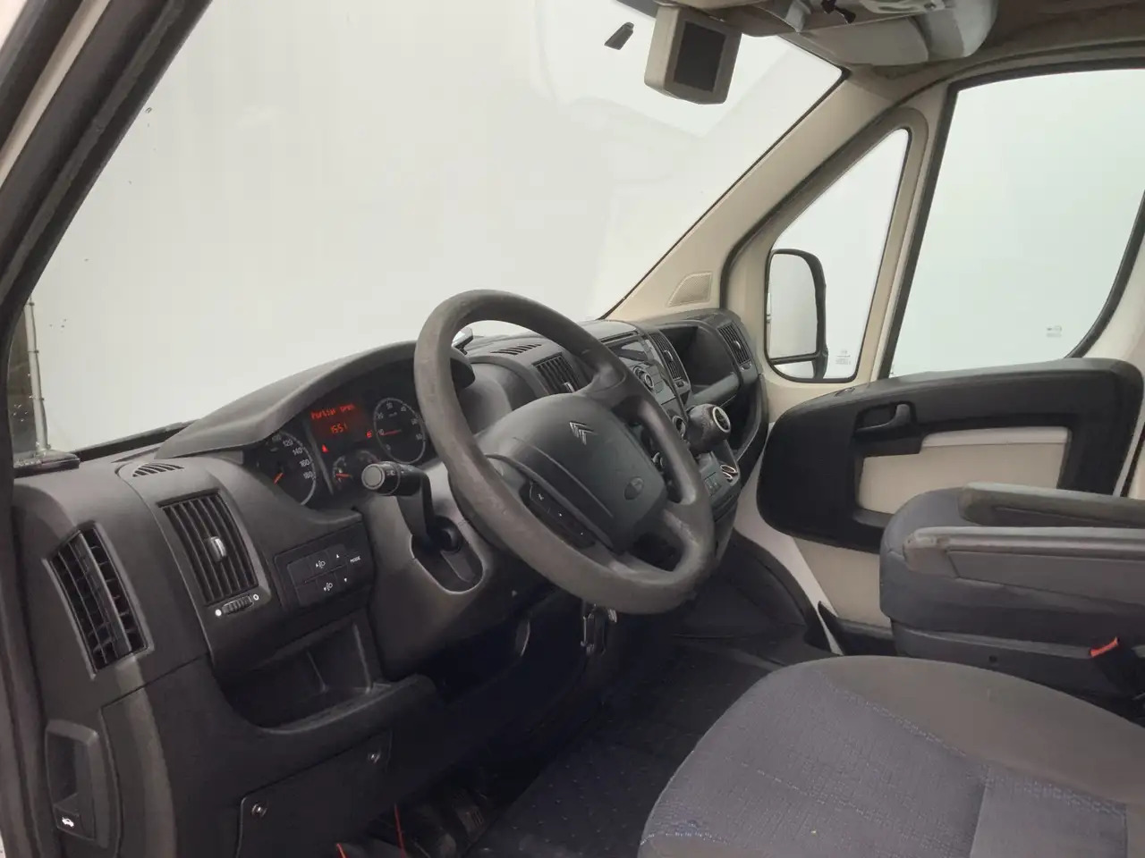 Citroen Jumper 30 2.2 HDI L2H2 Airco Cruise Camera 3 Zits sidebar - Цельнометаллический фургон: фото 5 Citroen Jumper 30 2.2 HDI L2H2 Airco Cruise Camera 3 Zits sidebar - Цельнометаллический фургон: фото 5