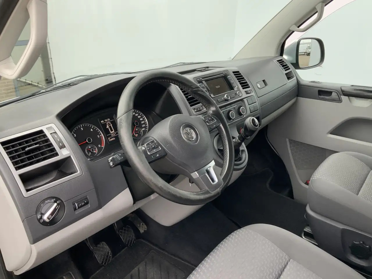 Volkswagen T5 Transporter MARGE 2.0 TDI L2H1 Dub Cab Airco Cruise Alu Velg S - Другая техника: фото 5 Volkswagen T5 Transporter MARGE 2.0 TDI L2H1 Dub Cab Airco Cruise Alu Velg S - Другая техника: фото 5