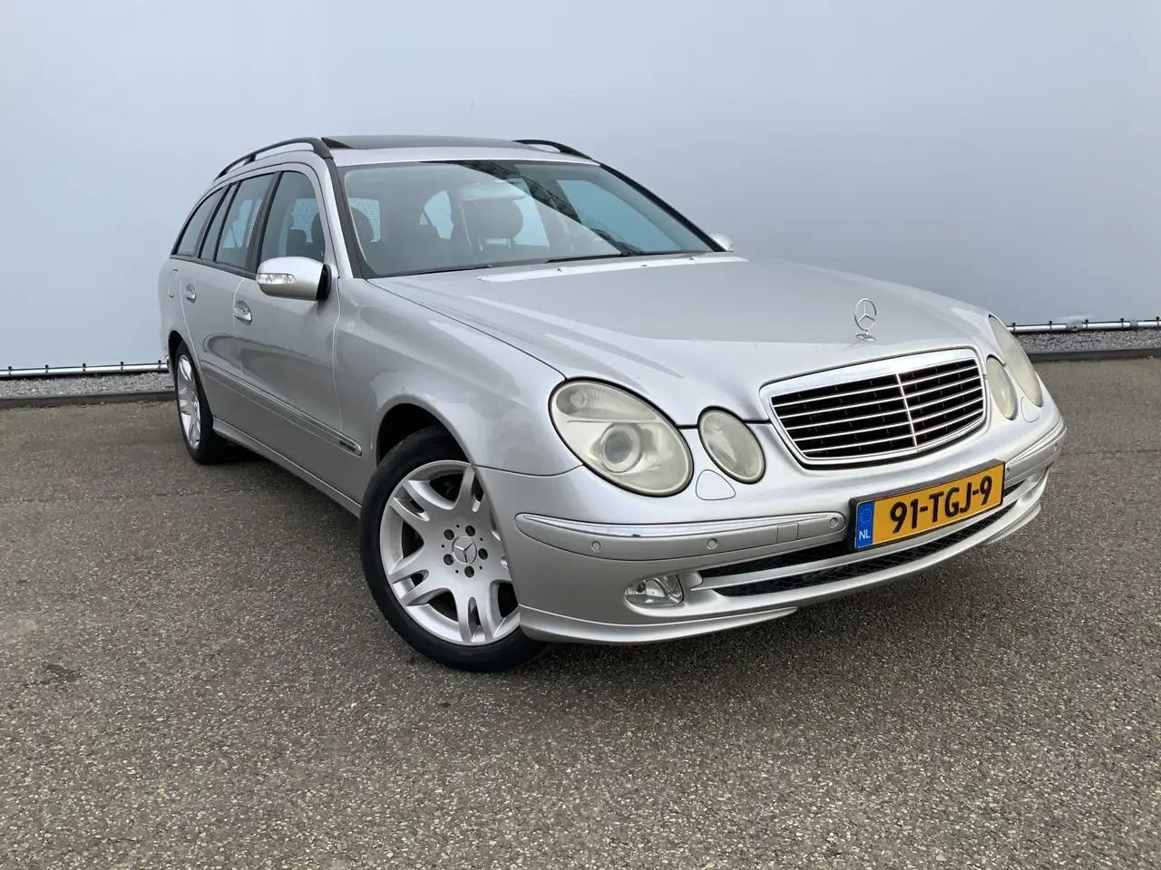 Mercedes-Benz E 500 Combi V8 Elegance 4-Matic airmatic,full option в лизинг Mercedes-Benz E 500 Combi V8 Elegance 4-Matic airmatic,full option: фото 16