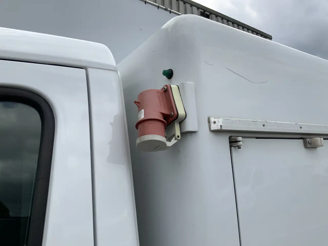 Mercedes-Benz Sprinter 310 2.2 CDI 366 ijswagen 40 gr _0 Deuren 10 Euro 5 - Фургон-рефрижератор: фото 3 Mercedes-Benz Sprinter 310 2.2 CDI 366 ijswagen 40 gr _0 Deuren 10 Euro 5 - Фургон-рефрижератор: фото 3