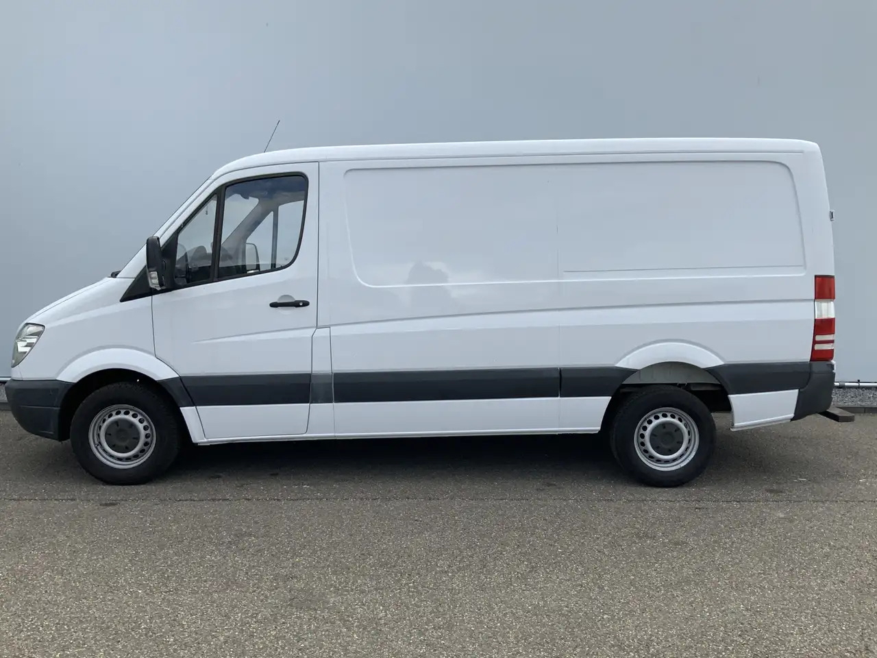 Mercedes-Benz Sprinter 311 2.2 CDI 366 L2 H1 Automaat Trekhaak 2800 kg 3 - Цельнометаллический фургон: фото 3 Mercedes-Benz Sprinter 311 2.2 CDI 366 L2 H1 Automaat Trekhaak 2800 kg 3 - Цельнометаллический фургон: фото 3
