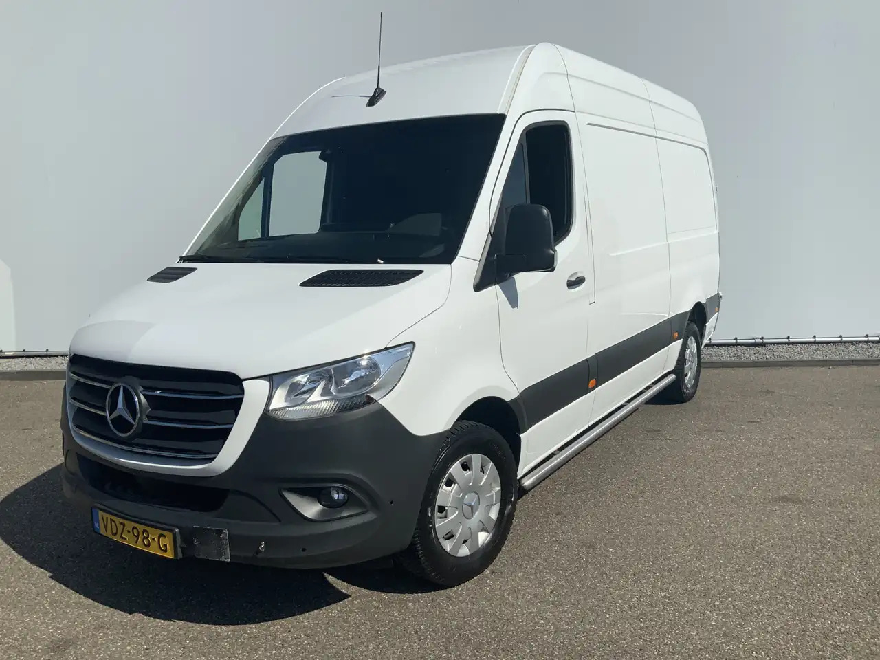 Mercedes-Benz Sprinter 316 2.2 CDI L2H2 DC Automaat Cruise Airco 3 Zits W - Цельнометаллический фургон: фото 1 Mercedes-Benz Sprinter 316 2.2 CDI L2H2 DC Automaat Cruise Airco 3 Zits W - Цельнометаллический фургон: фото 1