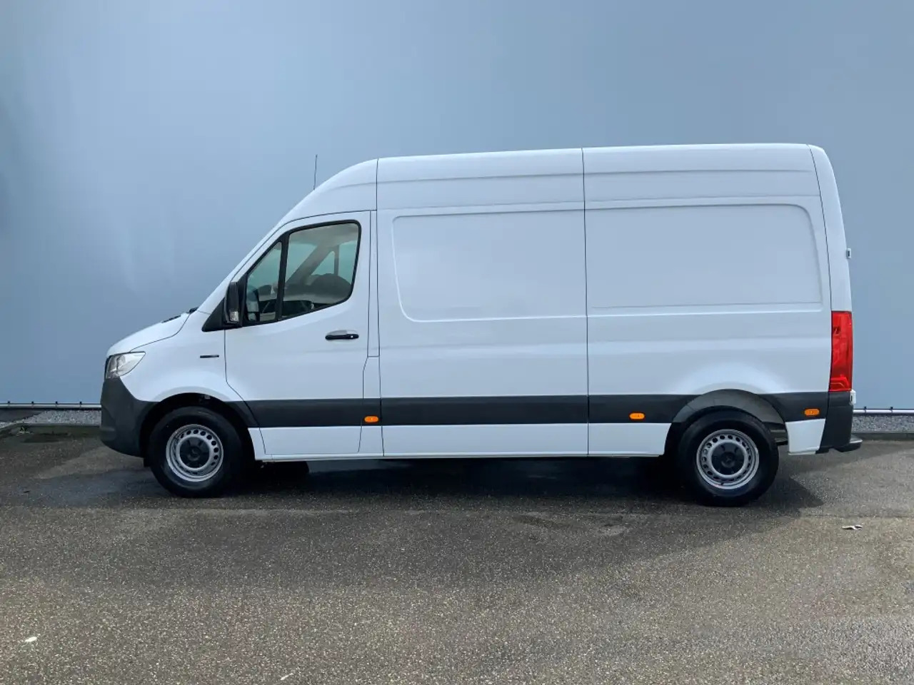 Mercedes-Benz Sprinter E-Sprinter NIEUW !!! L2H2 55 kWh Airco 3 Zits Opst - Цельнометаллический фургон: фото 5 Mercedes-Benz Sprinter E-Sprinter NIEUW !!! L2H2 55 kWh Airco 3 Zits Opst - Цельнометаллический фургон: фото 5