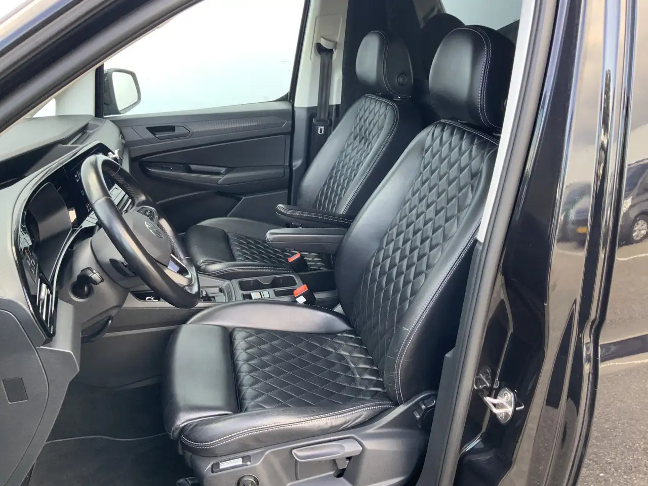 Volkswagen Caddy Cargo 2.0 TDI 1st Edition Automaat Airco Cruise Le - Легковой фургон: фото 4 Volkswagen Caddy Cargo 2.0 TDI 1st Edition Automaat Airco Cruise Le - Легковой фургон: фото 4