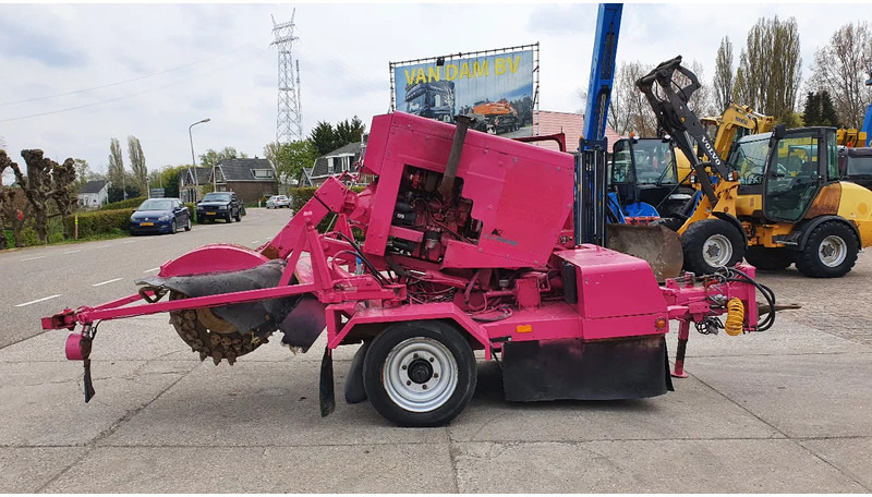VERMEER SC1102 stobbenfrees/stronkenfrees op aanhanger - Измельчитель пней: фото 5 VERMEER SC1102 stobbenfrees/stronkenfrees op aanhanger - Измельчитель пней: фото 5