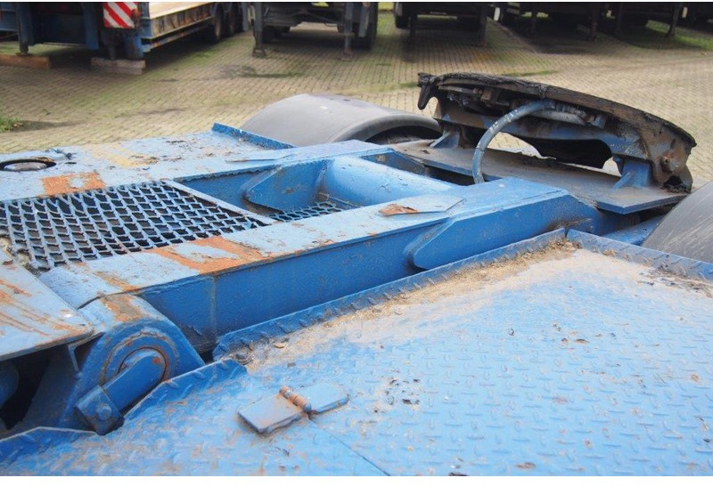 Терминальный тягач DAF RORO Terminal tractor TT13050H: фото 8 Терминальный тягач DAF RORO Terminal tractor TT13050H: фото 8