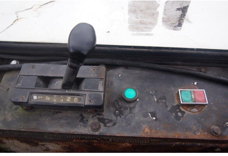 Терминальный тягач DAF RORO Terminal tractor TT13050H: фото 14 Терминальный тягач DAF RORO Terminal tractor TT13050H: фото 14