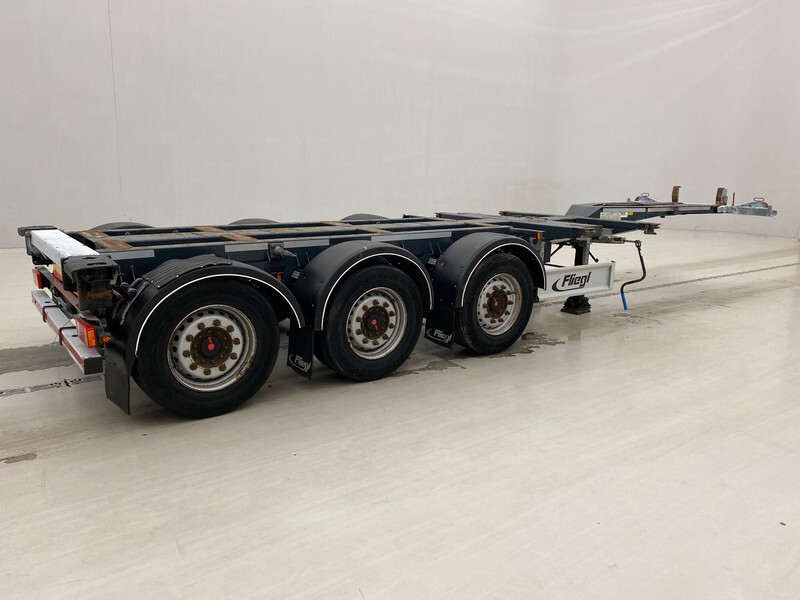 Fliegl Polyvalent skelet 2 x 20-30-40-45 ft - Полуприцеп-контейнеровоз/ Сменный кузов: фото 4 Fliegl Polyvalent skelet 2 x 20-30-40-45 ft - Полуприцеп-контейнеровоз/ Сменный кузов: фото 4