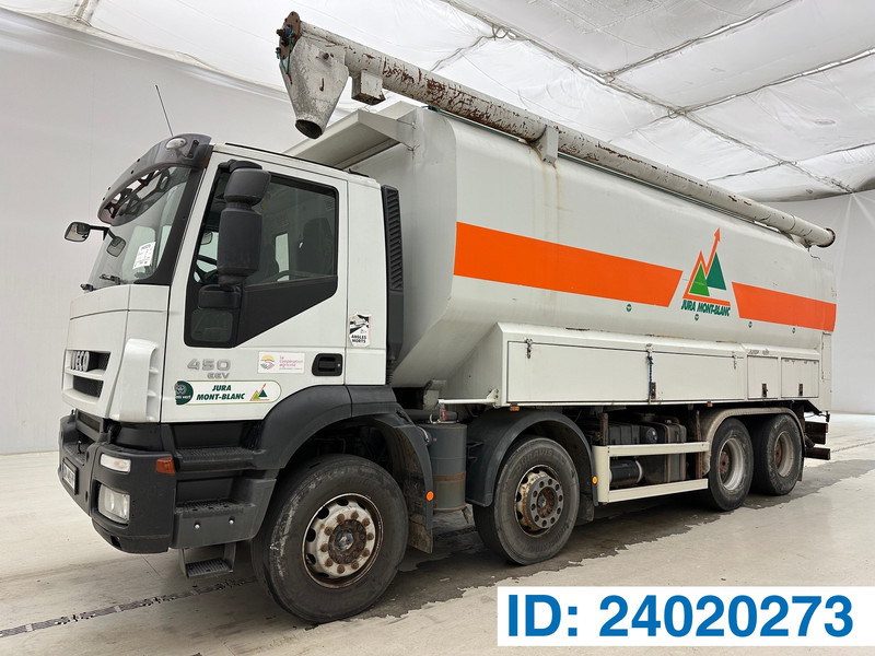 Iveco Eurotrakker 450 - Грузовик-цистерна: фото 1 Iveco Eurotrakker 450 - Грузовик-цистерна: фото 1