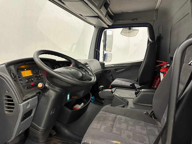 Фото интерьера 1: Рефрижератор Mercedes-Benz Atego 818 Фото интерьера 1: Рефрижератор Mercedes-Benz Atego 818