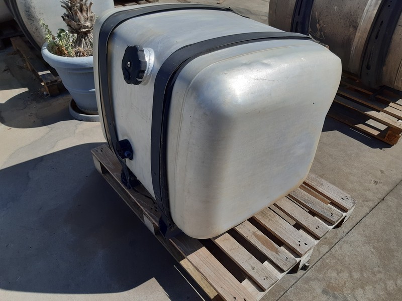 Mercedes-Benz Mazouttank actros A9344700101 - Топливный бак: фото 2 Mercedes-Benz Mazouttank actros A9344700101 - Топливный бак: фото 2