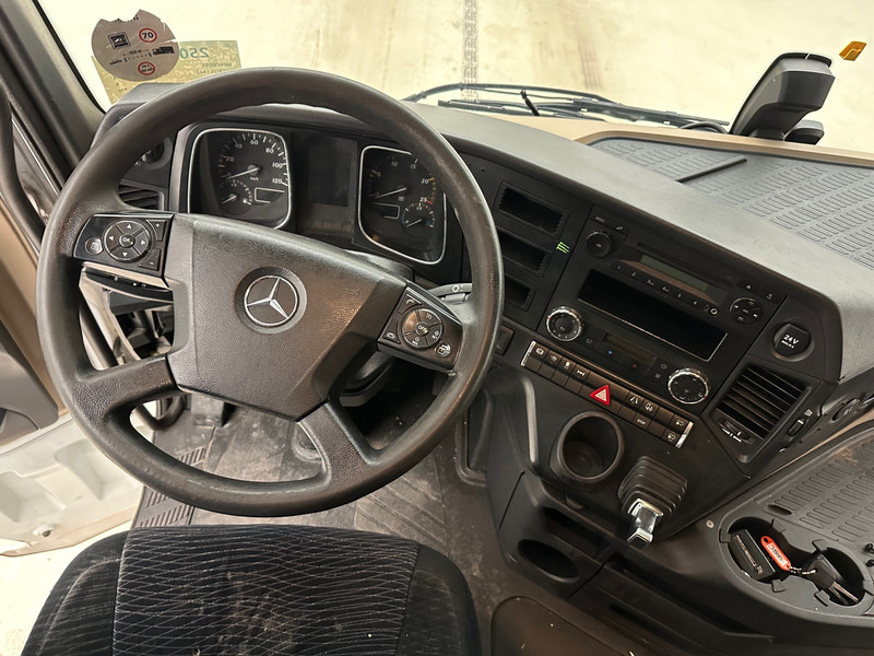 Тягач Mercedes-Benz Actros 1842: фото 11