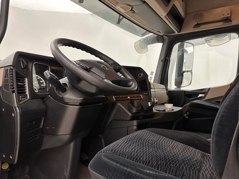 Тягач Mercedes-Benz Actros 1942*: фото 9