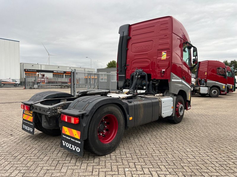 Volvo FH13.420 Globetrotter - ADR - Тягач: фото 4 Volvo FH13.420 Globetrotter - ADR - Тягач: фото 4