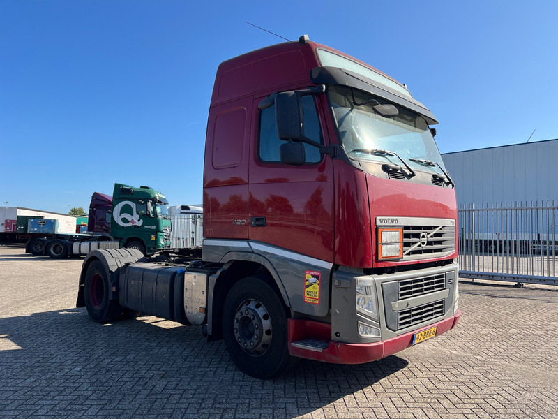 Volvo FH13.420 Globetrotter - ADR - Тягач: фото 3 Volvo FH13.420 Globetrotter - ADR - Тягач: фото 3