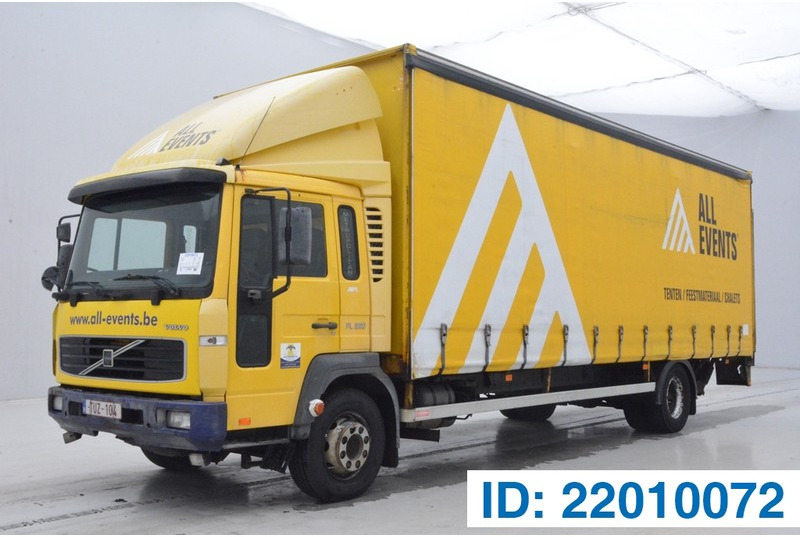 Volvo FL 220* - Тентованный грузовик: фото 1 Volvo FL 220* - Тентованный грузовик: фото 1