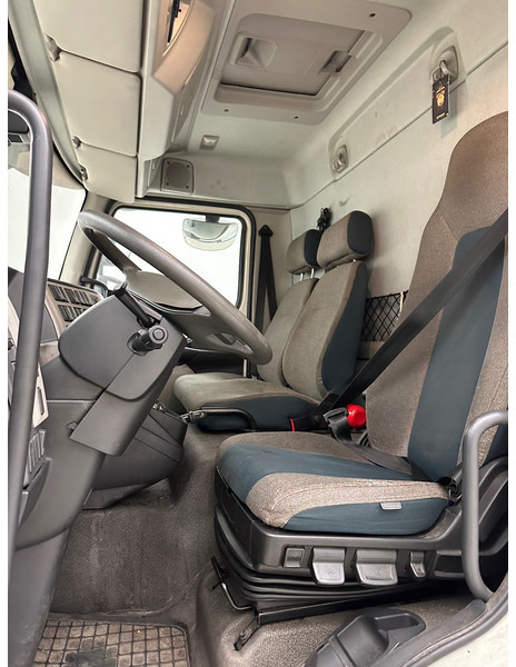 Грузовик с закрытым кузовом Volvo FL 280: фото 11