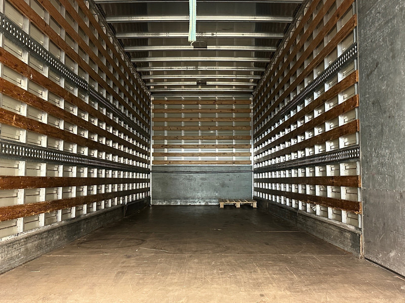 Грузовик с закрытым кузовом Volvo FL 280: фото 6