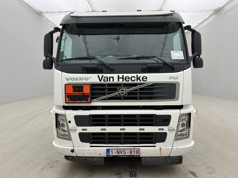 Volvo FM 300 - 6x2 - Грузовик-цистерна: фото 2 Volvo FM 300 - 6x2 - Грузовик-цистерна: фото 2