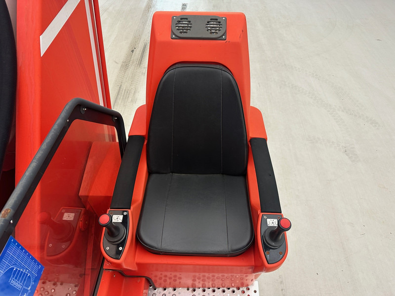 Пожарная машина Volvo MAGIRUS ALP330 - FM 340 - 6x4: фото 13 Пожарная машина Volvo MAGIRUS ALP330 - FM 340 - 6x4: фото 13