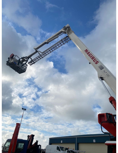 Пожарная машина Volvo MAGIRUS ALP330 - FM 340 - 6x4: фото 10 Пожарная машина Volvo MAGIRUS ALP330 - FM 340 - 6x4: фото 10