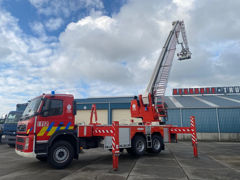 Пожарная машина Volvo MAGIRUS ALP330 - FM 340 - 6x4: фото 9 Пожарная машина Volvo MAGIRUS ALP330 - FM 340 - 6x4: фото 9