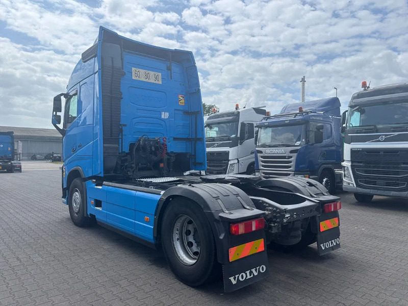 Volvo FH 460 Globetrotter Euro 6 - Тягач: фото 4 Volvo FH 460 Globetrotter Euro 6 - Тягач: фото 4