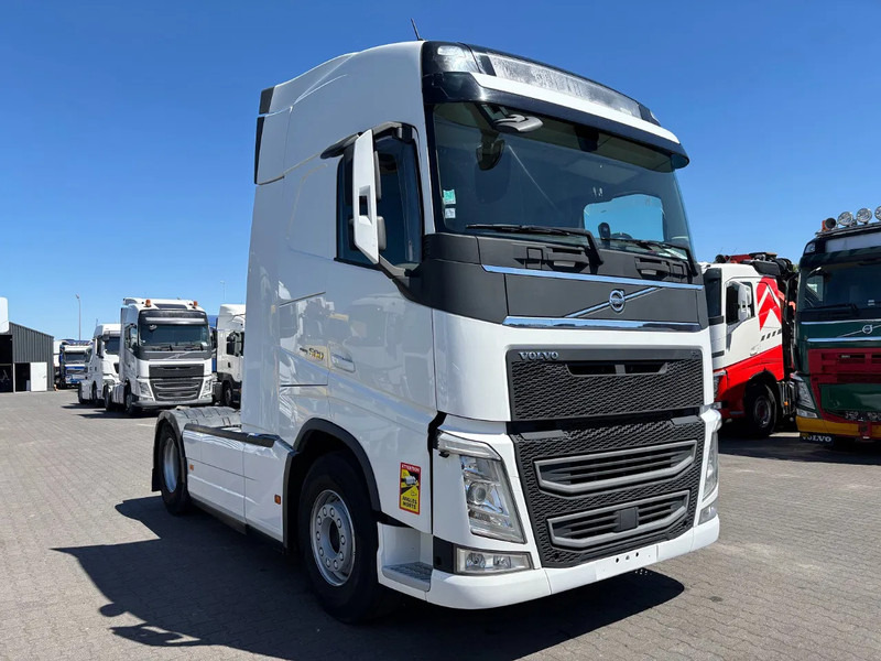 Volvo FH 500 Globetrotter Euro 6 - Тягач: фото 2 Volvo FH 500 Globetrotter Euro 6 - Тягач: фото 2