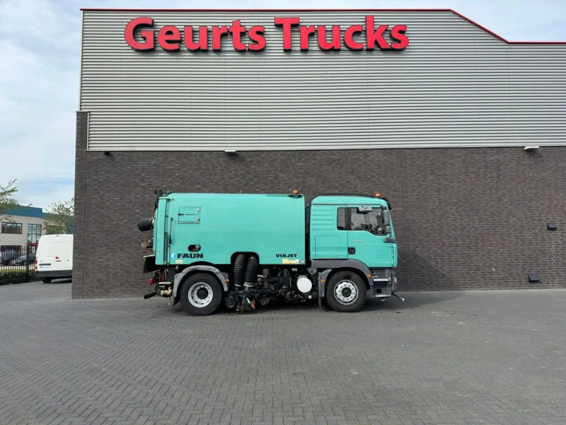 MAN TGM 18.240 4X2 + FAUN VIAJET 6R/HS SWEEPING TRUCK/ KEHRMASCHINE/VEEGWAGEN/FAHRBAHNREINIGER - Подметально-уборочная машина: фото 4 MAN TGM 18.240 4X2 + FAUN VIAJET 6R/HS SWEEPING TRUCK/ KEHRMASCHINE/VEEGWAGEN/FAHRBAHNREINIGER - Подметально-уборочная машина: фото 4