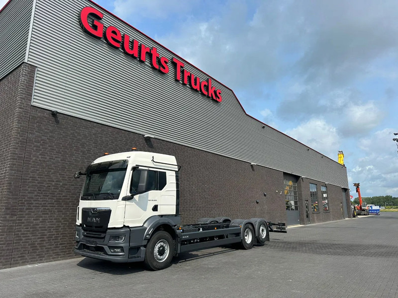 MAN TGS 26.520 6X2H-4 BL CH HYDRO DRIVE CHASSIS CABINE (NIEUW) - Грузовик-шасси: фото 2 MAN TGS 26.520 6X2H-4 BL CH HYDRO DRIVE CHASSIS CABINE (NIEUW) - Грузовик-шасси: фото 2